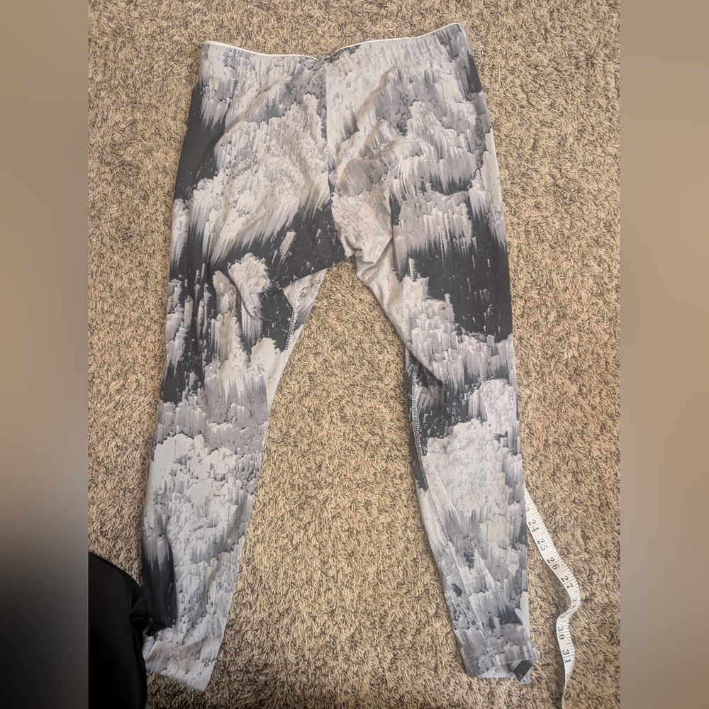 Nike Gray and Black Leggings with Modern Camouflage Design